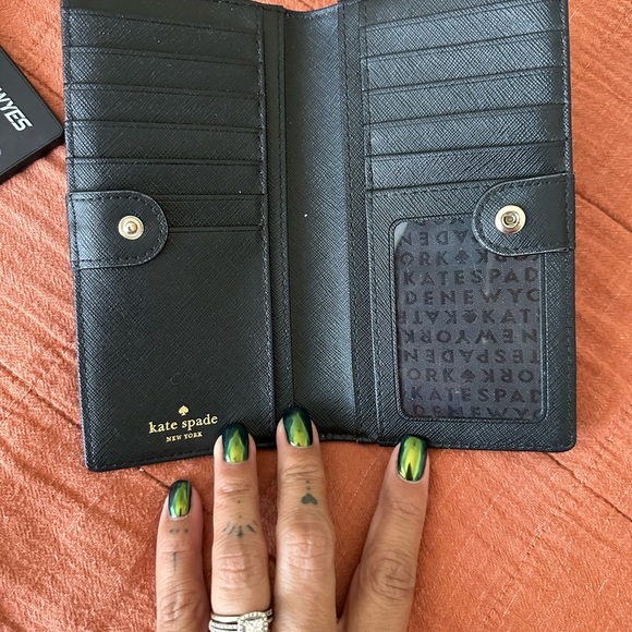Kate Spade wallet - Picture 4 of 4